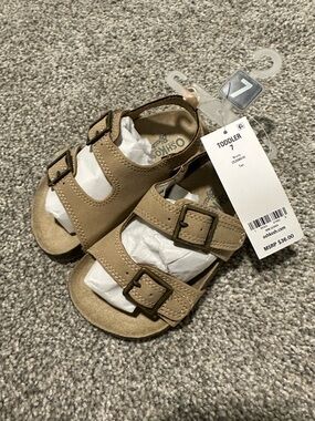 OshKosh B'gosh Toddler Buckle Sandals in Tan